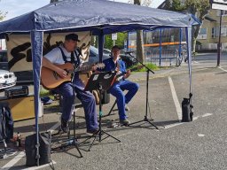 Schwarzworz zu Zwatt uff Wochenmarkt Bowehause